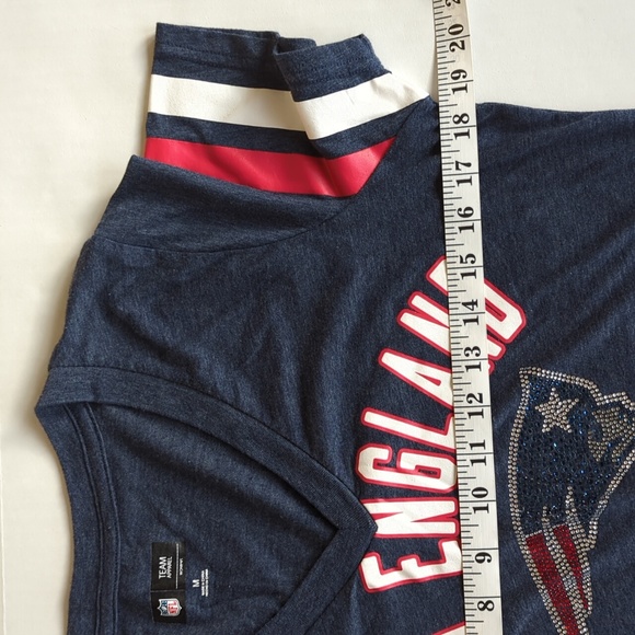 NFL Team Apparet New England Patriots Embellished V Neck Tee Shirt M Blue Red - Picture 13 of 16